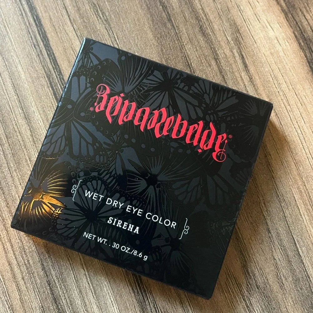 Reina Rebelde Eyeshadow Palette - Picture 4 of 5